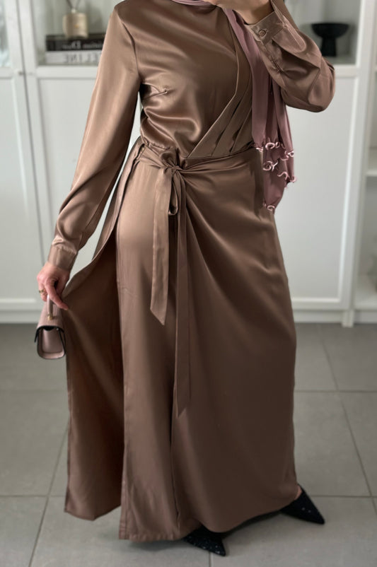 Robe Combinaison Pantalon en Satin Élégante