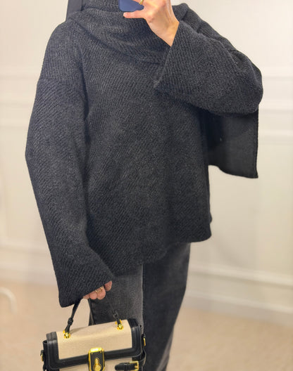 Pull écharpe intégrée