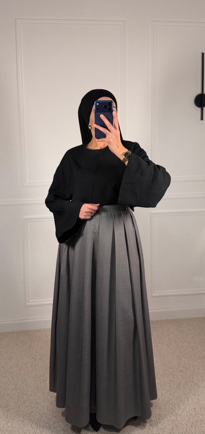 Jupe à plis gris